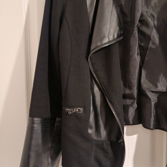 Jacket - Picture 4 of 6